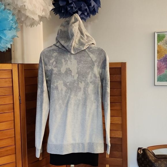 Maurices brand camouflage hoodie - Picture 5 of 12